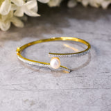 Diamond Bracelet with Pearl Touch