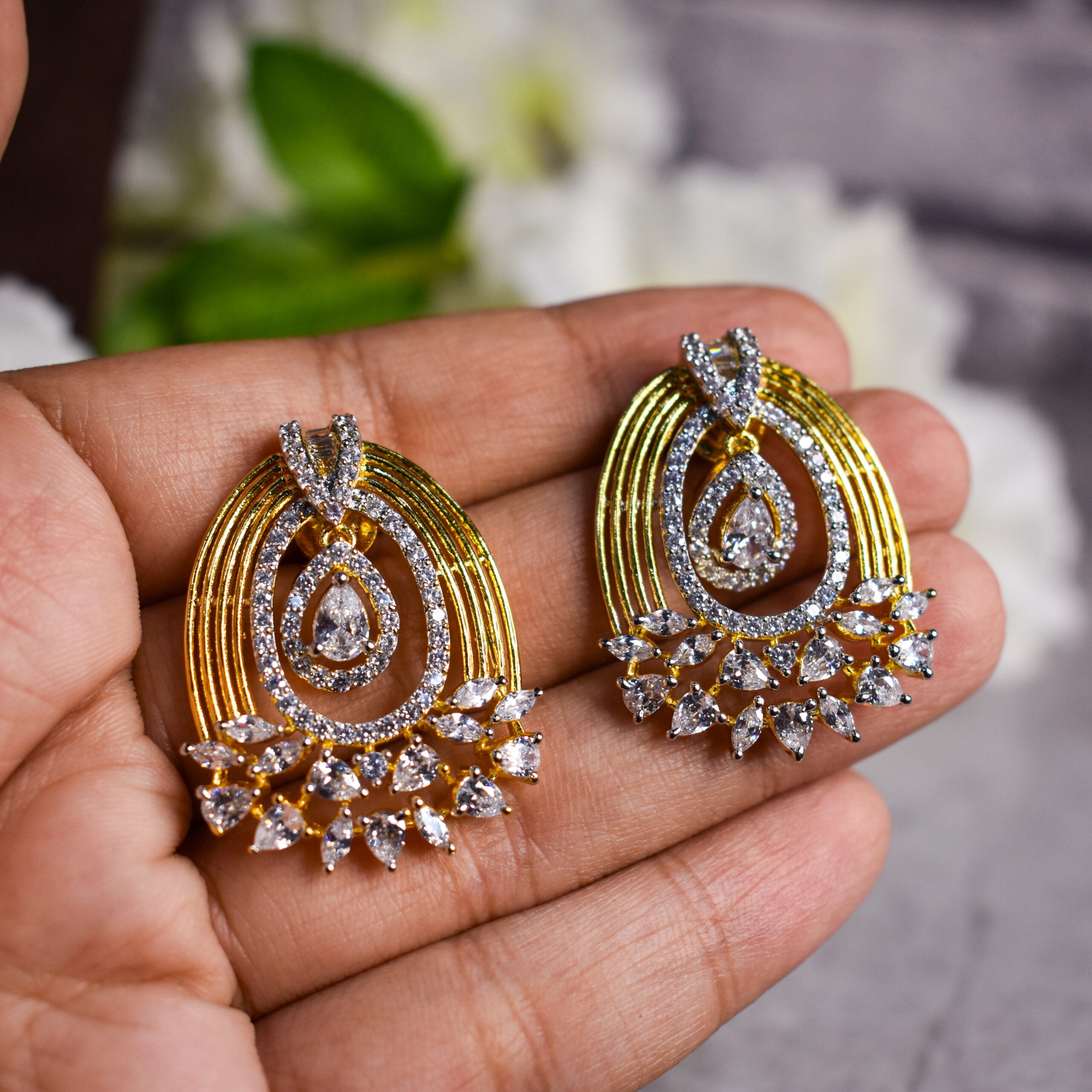 Festive Pendant Set in Gold Plating